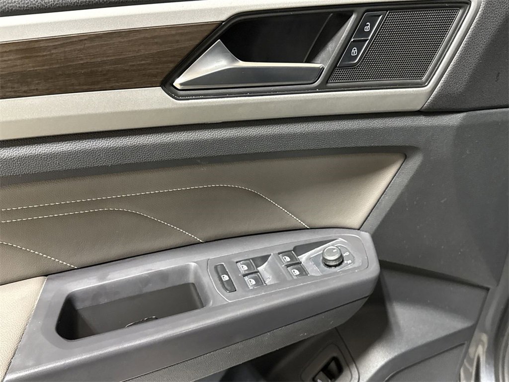 Used 2021 Volkswagen Atlas SE image 20