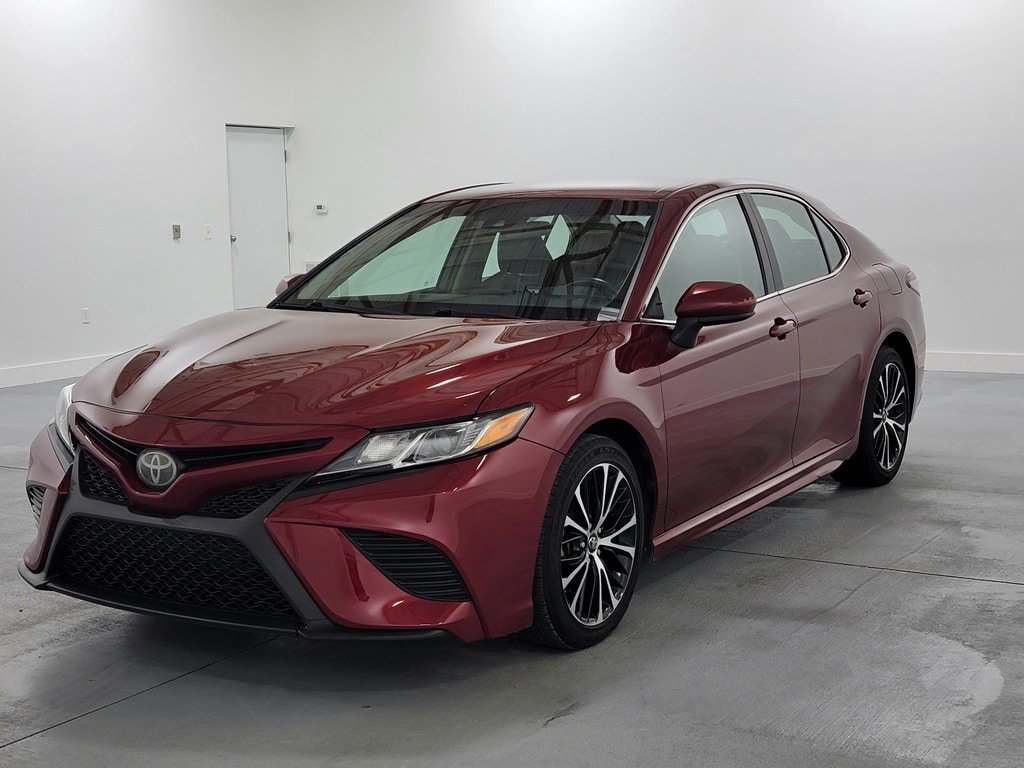 Used 2018 Toyota Camry SE FWD image 4