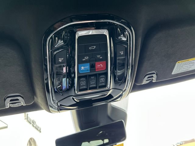 Used 2024 Jeep Grand Wagoneer Series III w/ Rear Seat Video Group 1 image 32