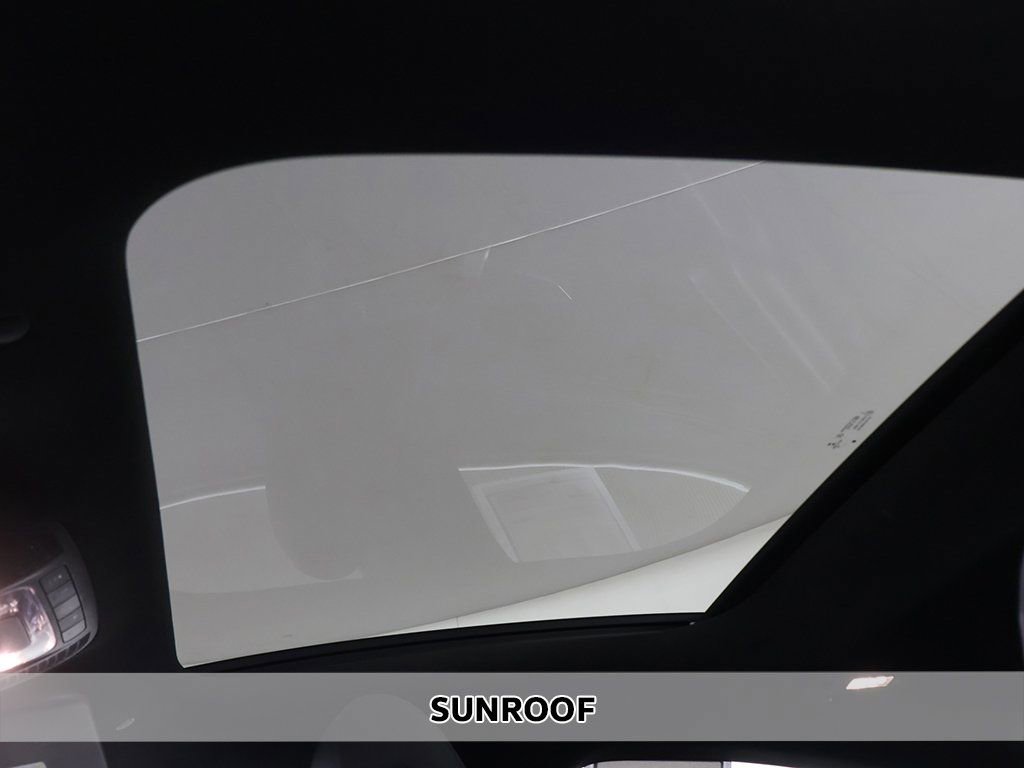 Used 2022 Mercedes-Benz CLA 250 4MATIC w/ Premium Package Lite image 3