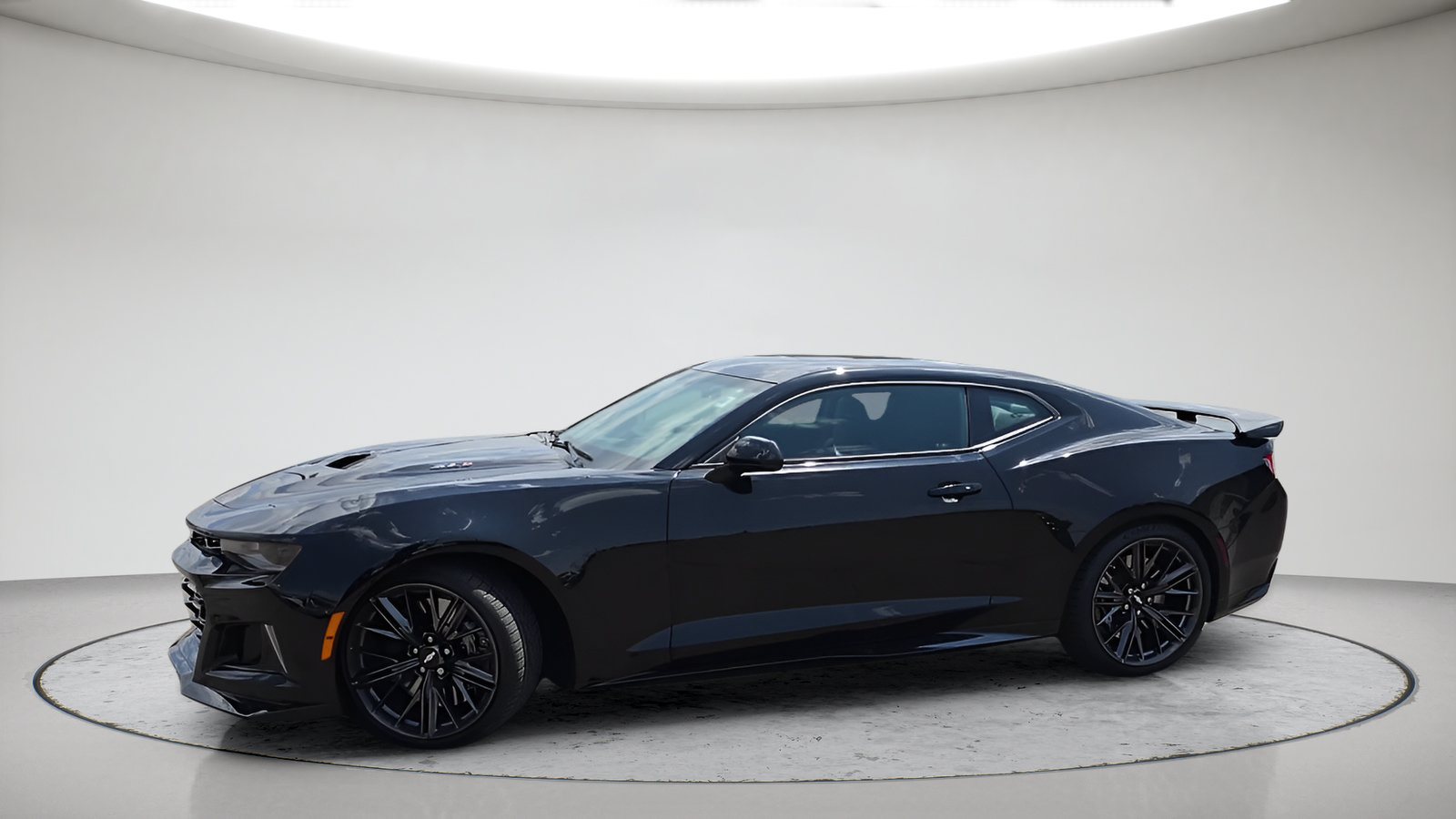 Used 2018 Chevrolet Camaro ZL1 RWD image 12