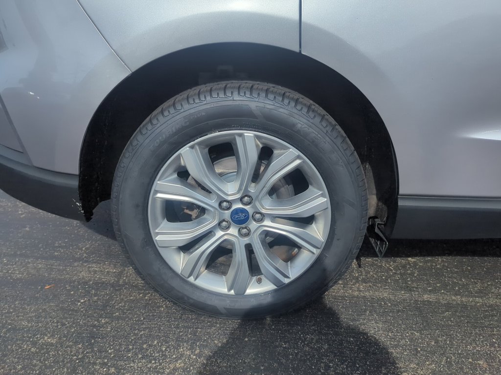 Used 2020 Ford Edge Titanium AWD/4WD image 12