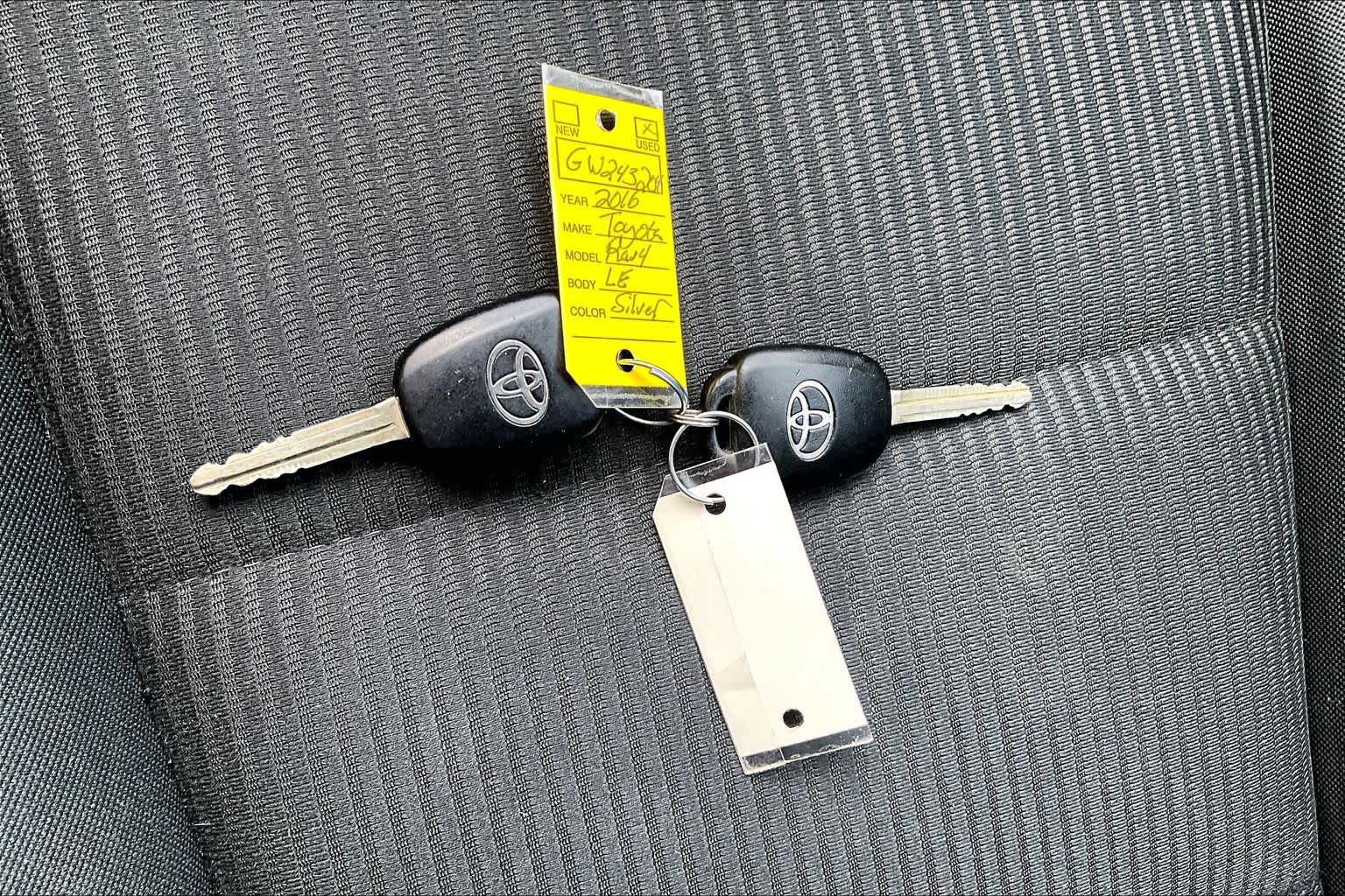 Used 2016 Toyota RAV4 LE FWD image 15