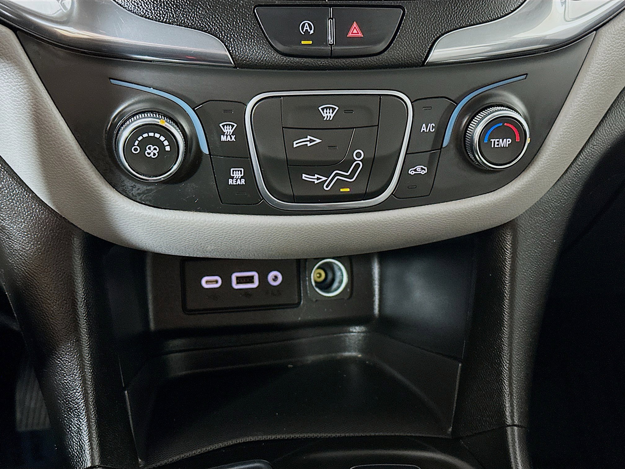 Used 2022 Chevrolet Equinox LT image 15