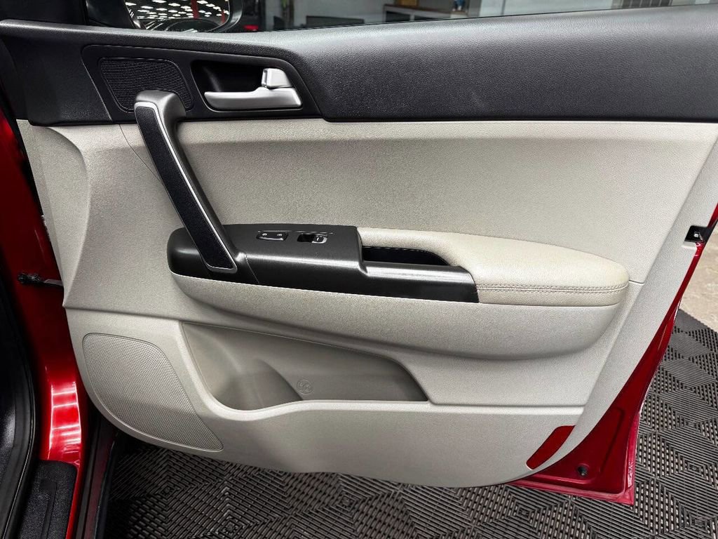 Used 2021 Kia Sportage LX image 58