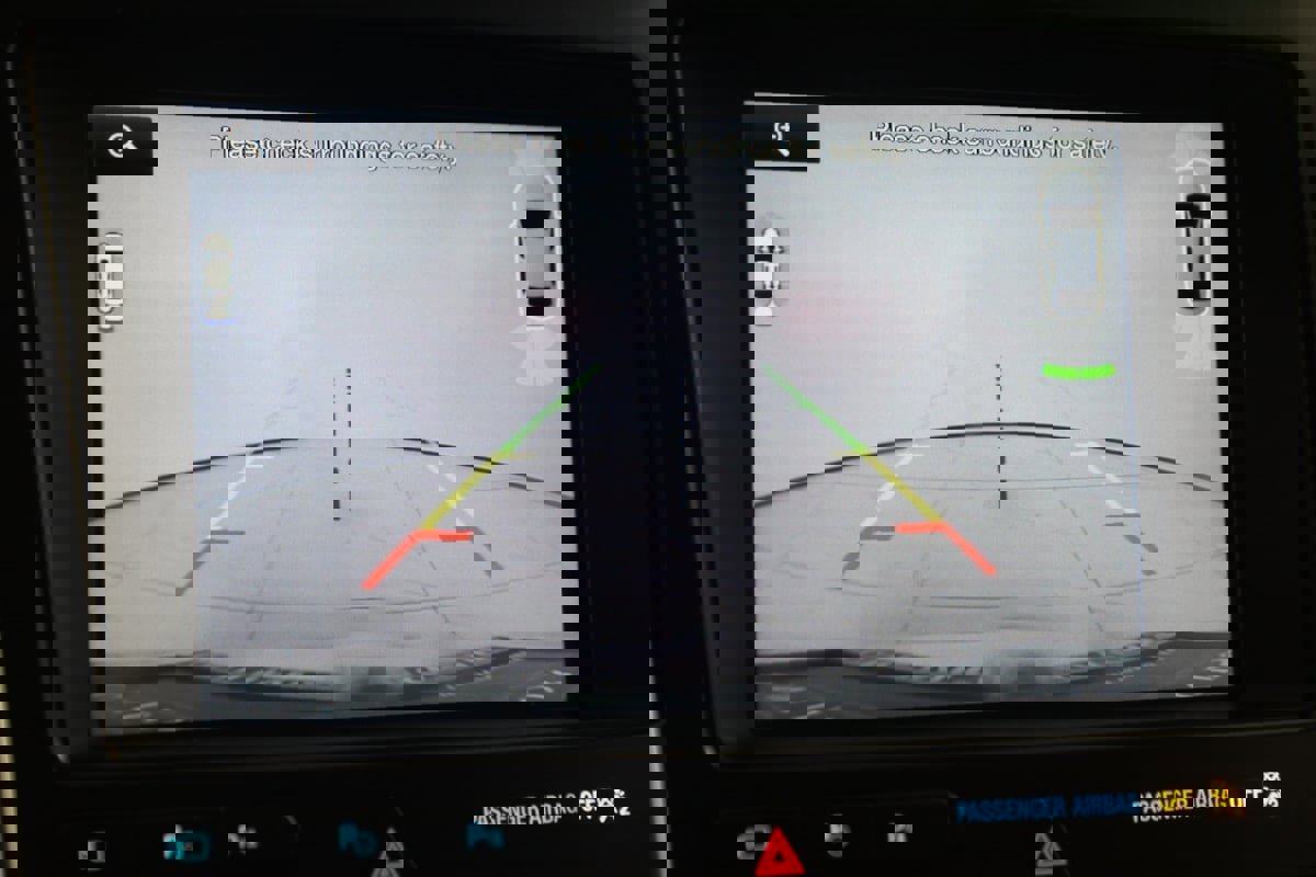 Used 2016 Ford Explorer Platinum image 10