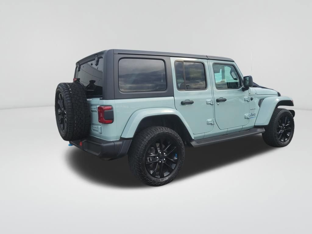Used 2023 Jeep Wrangler Unlimited Sahara w/ Cold Weather Group image 6