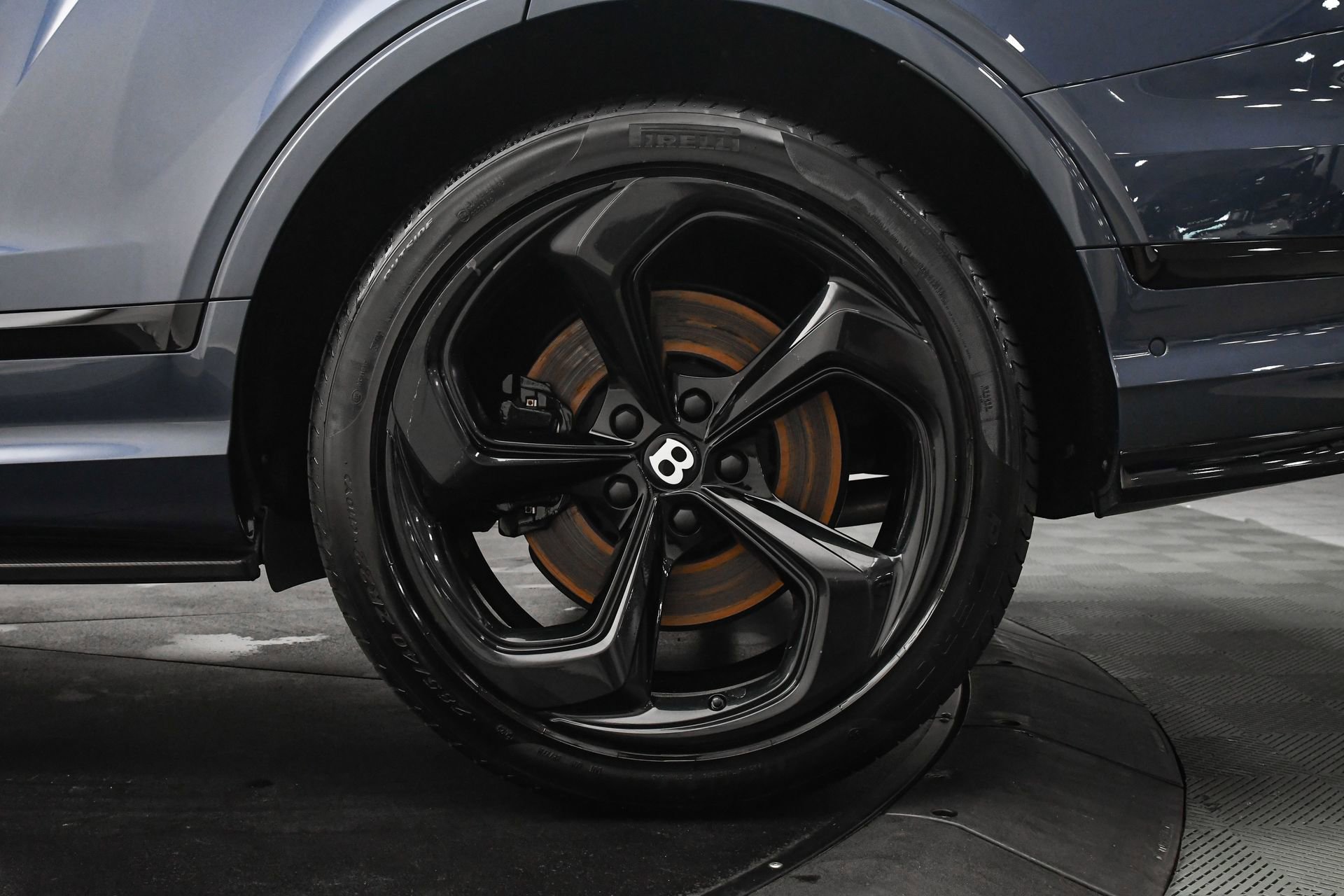 Used 2022 Bentley Bentayga S image 32