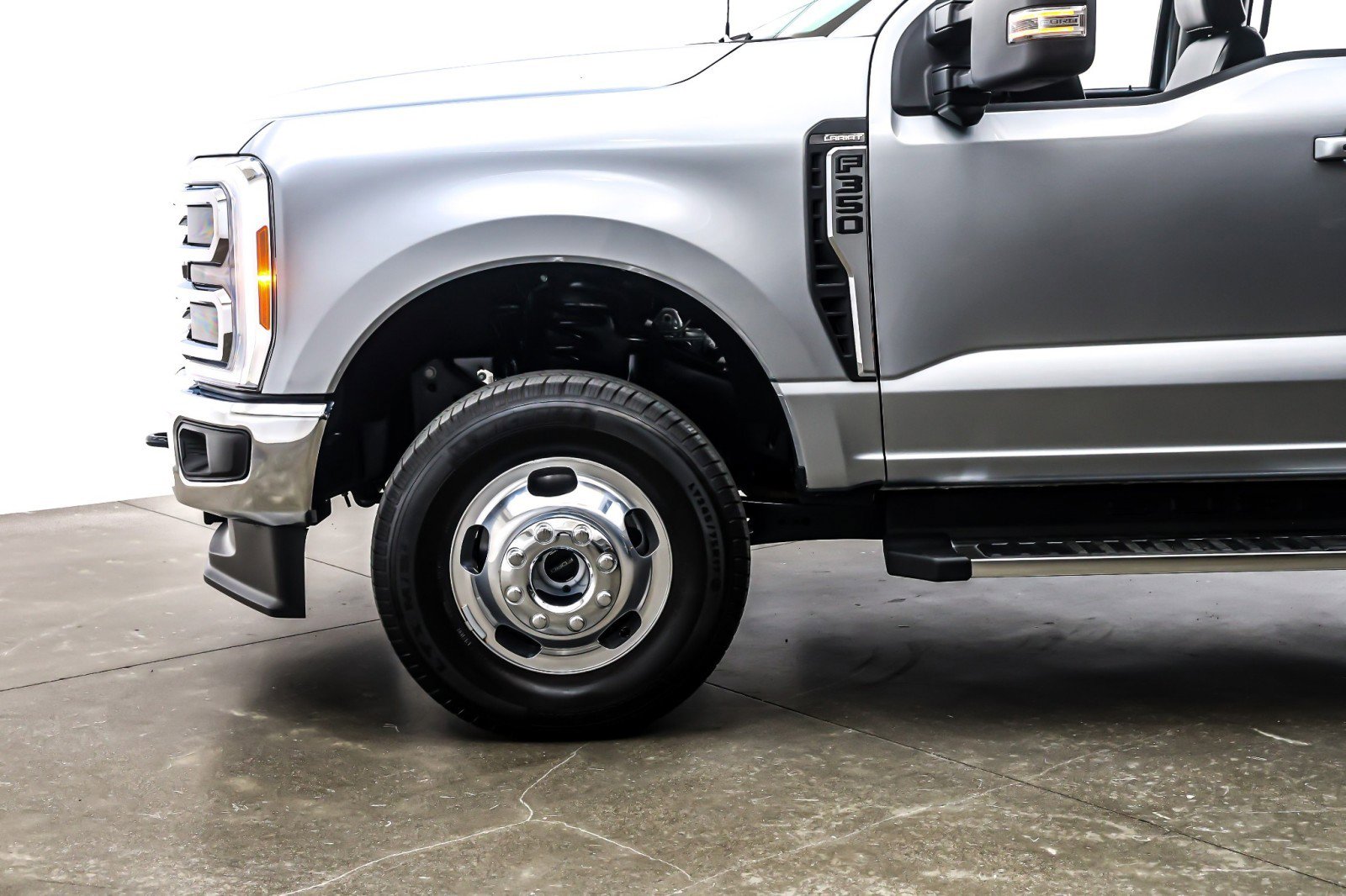 Used 2023 Ford F350 Lariat w/ Camper Package image 11