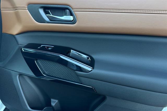 New 2026 Nissan Pathfinder Platinum image 20