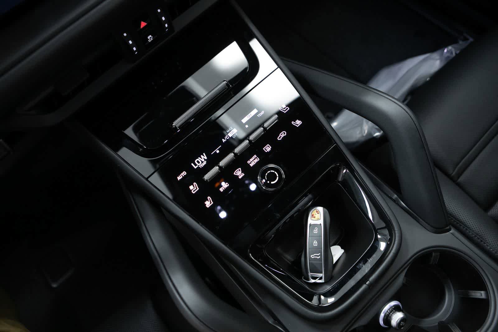 New 2026 Porsche Cayenne GTS image 28