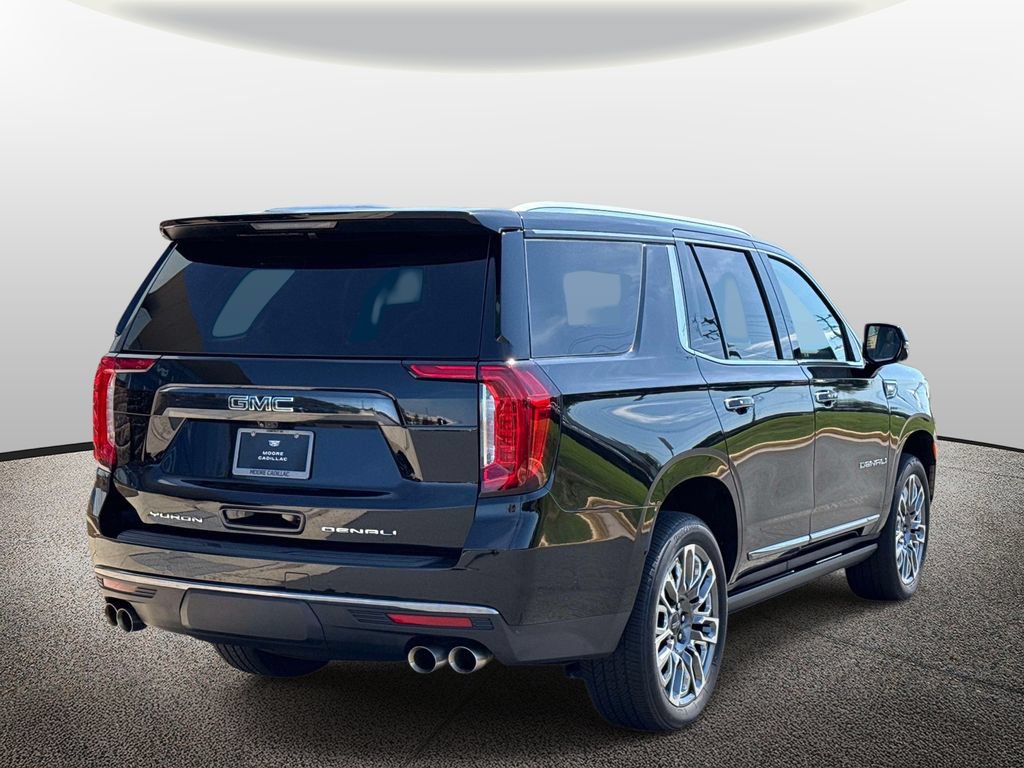 Used 2024 GMC Yukon Denali Ultimate AWD/4WD image 2