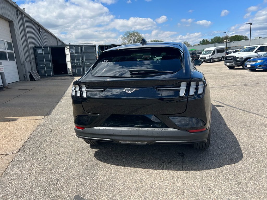 Used 2025 Ford Mustang Mach-E Premium AWD/4WD image 5