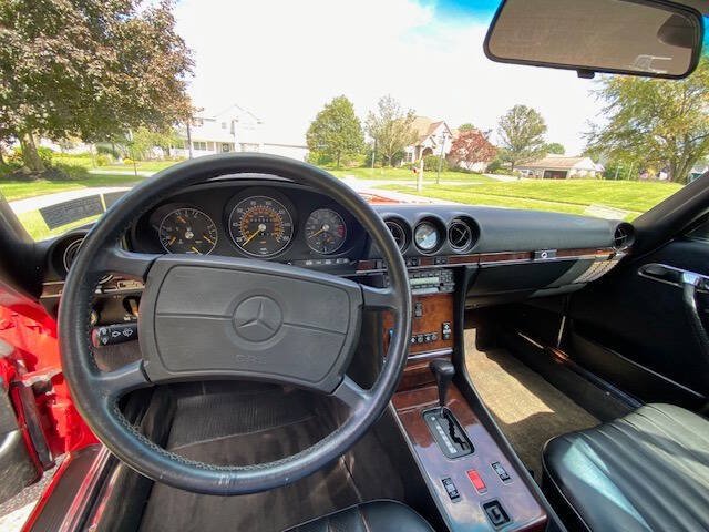 Used 1988 Mercedes-Benz 560 SL image 11