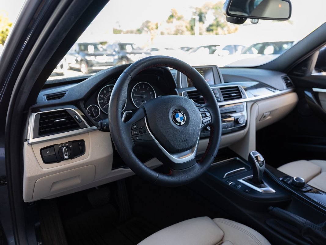 Used 2017 BMW 330i Sedan RWD image 19