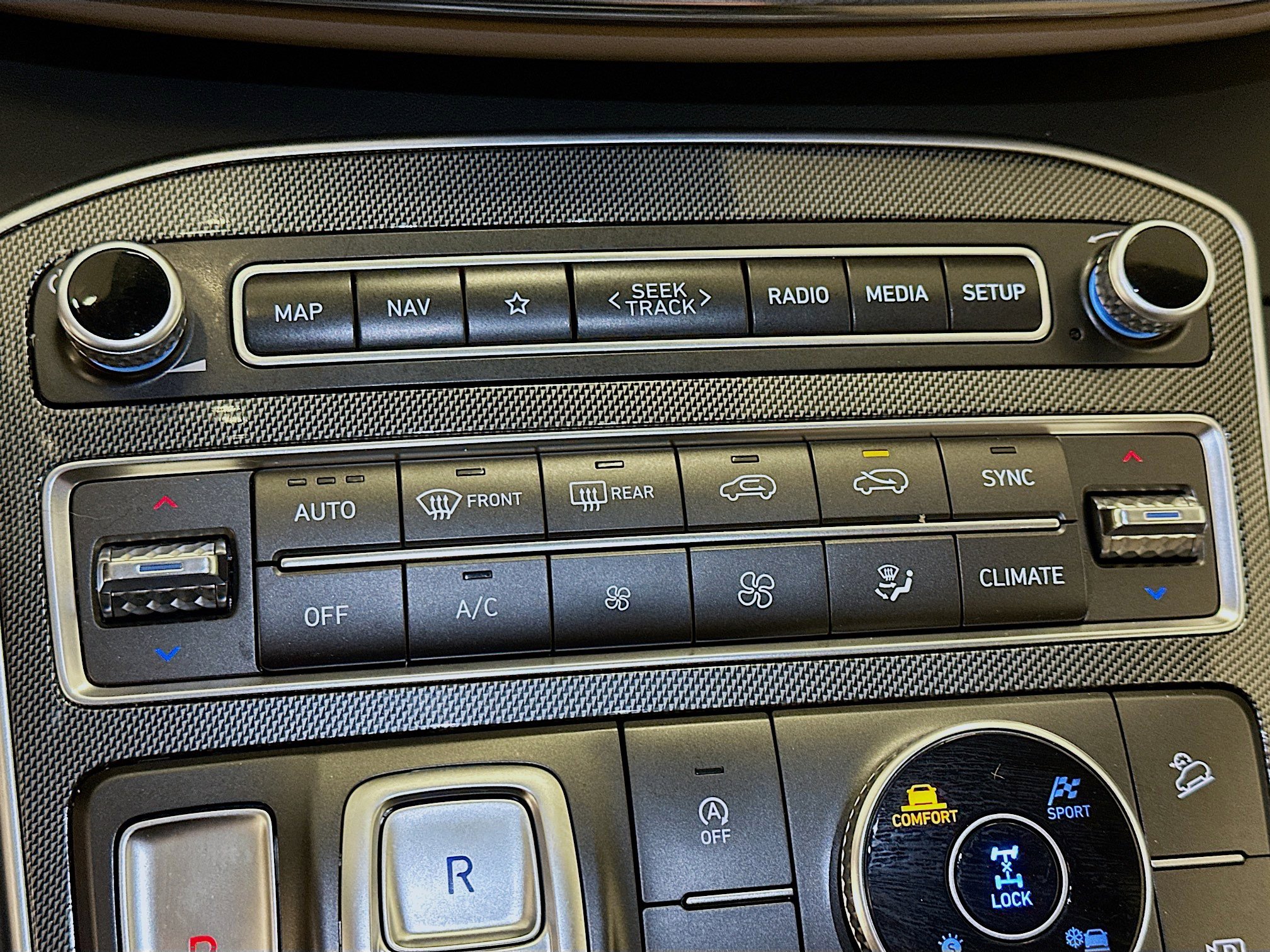 Used 2023 Hyundai Santa Fe SEL w/ Premium Package image 24