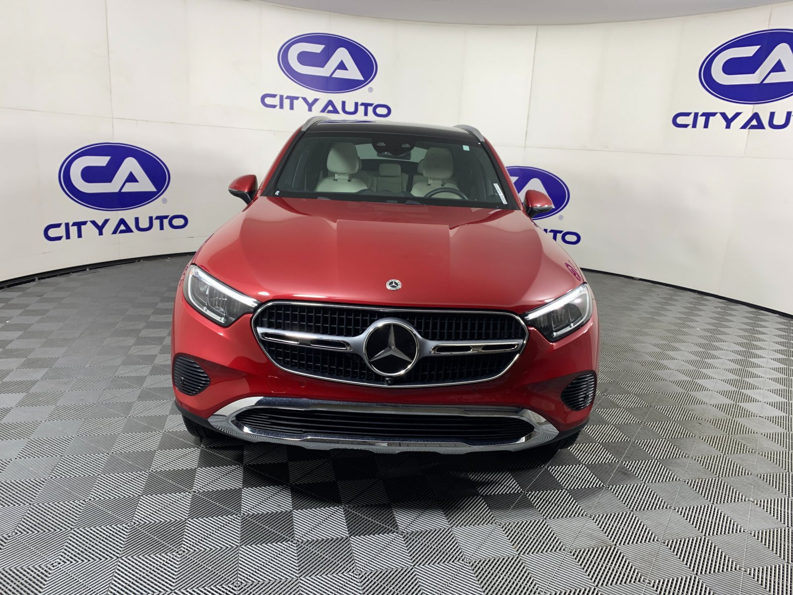 Used 2026 Mercedes-Benz GLC 350e 4MATIC image 9