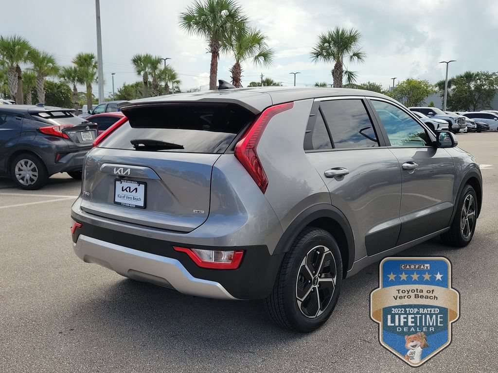 Certified 2025 Kia Niro LX FWD image 4
