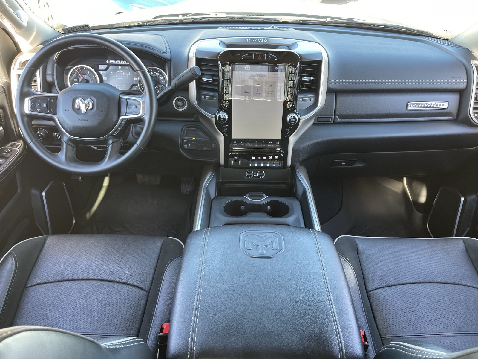 Used 2024 RAM 3500 Laramie AWD/4WD image 18
