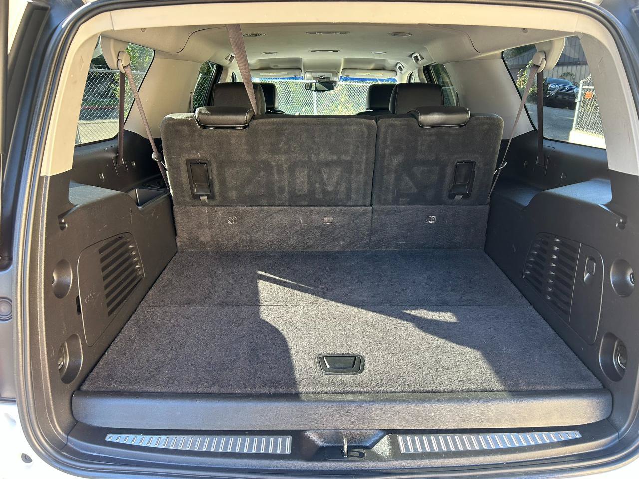 Used 2017 Chevrolet Suburban LT AWD/4WD image 15