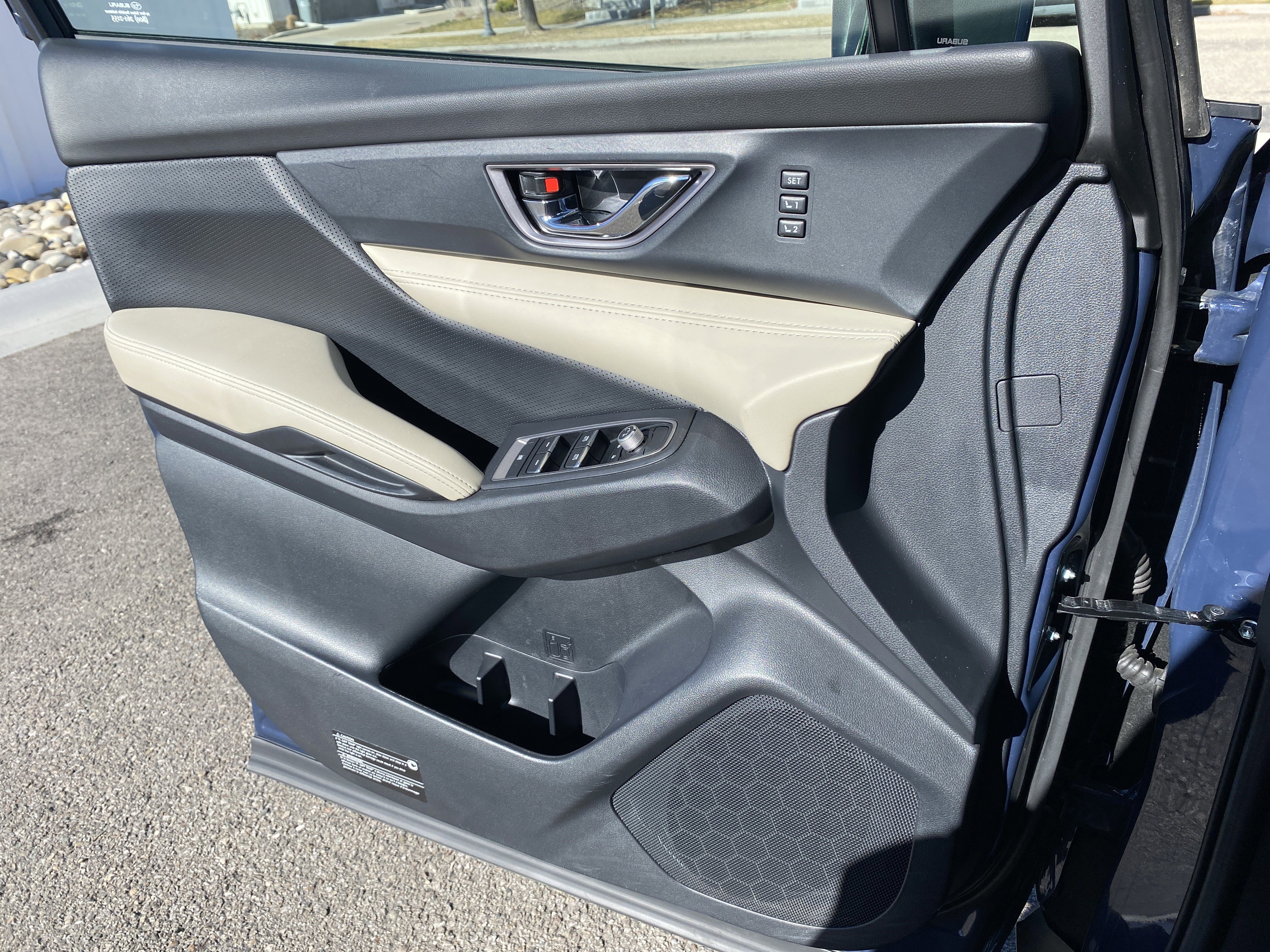 Used 2023 Subaru Ascent Limited image 17