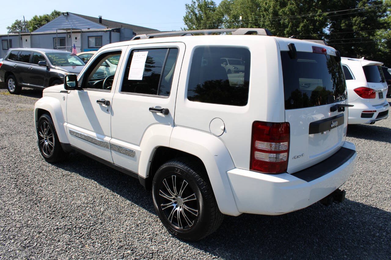 Used 2008 Jeep Liberty Sport w/ Popular Equipment Group AWD/4WD image 9