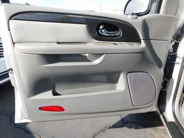 Used 2008 GMC Envoy SLE image 10