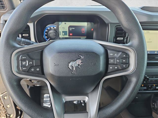 Used 2023 Ford Bronco 2-Door AWD/4WD image 13