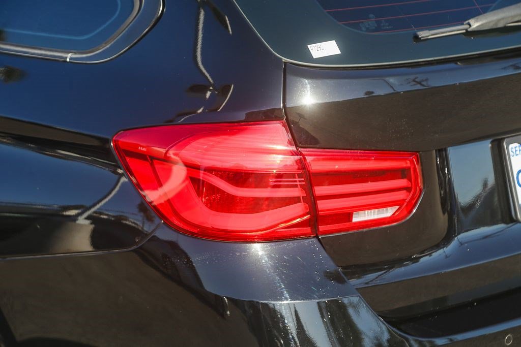 Used 2017 BMW 330i xDrive Wagon AWD/4WD image 9