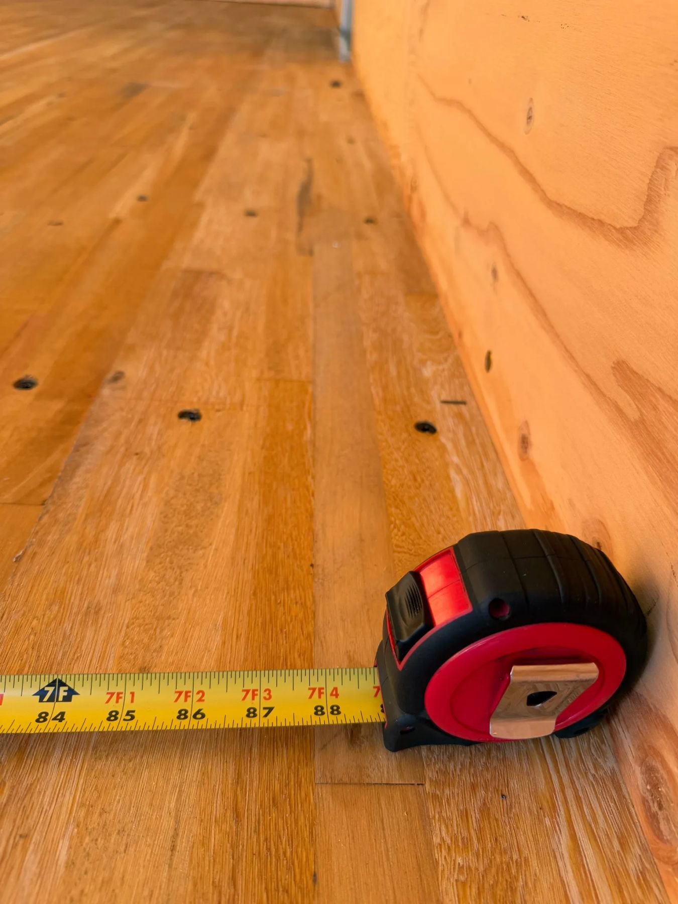 Used 2023 Isuzu NPR image 26