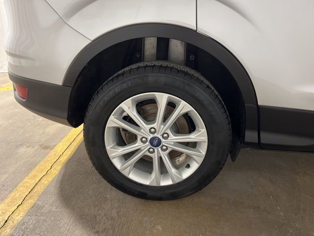 Used 2017 Ford Escape SE FWD image 24