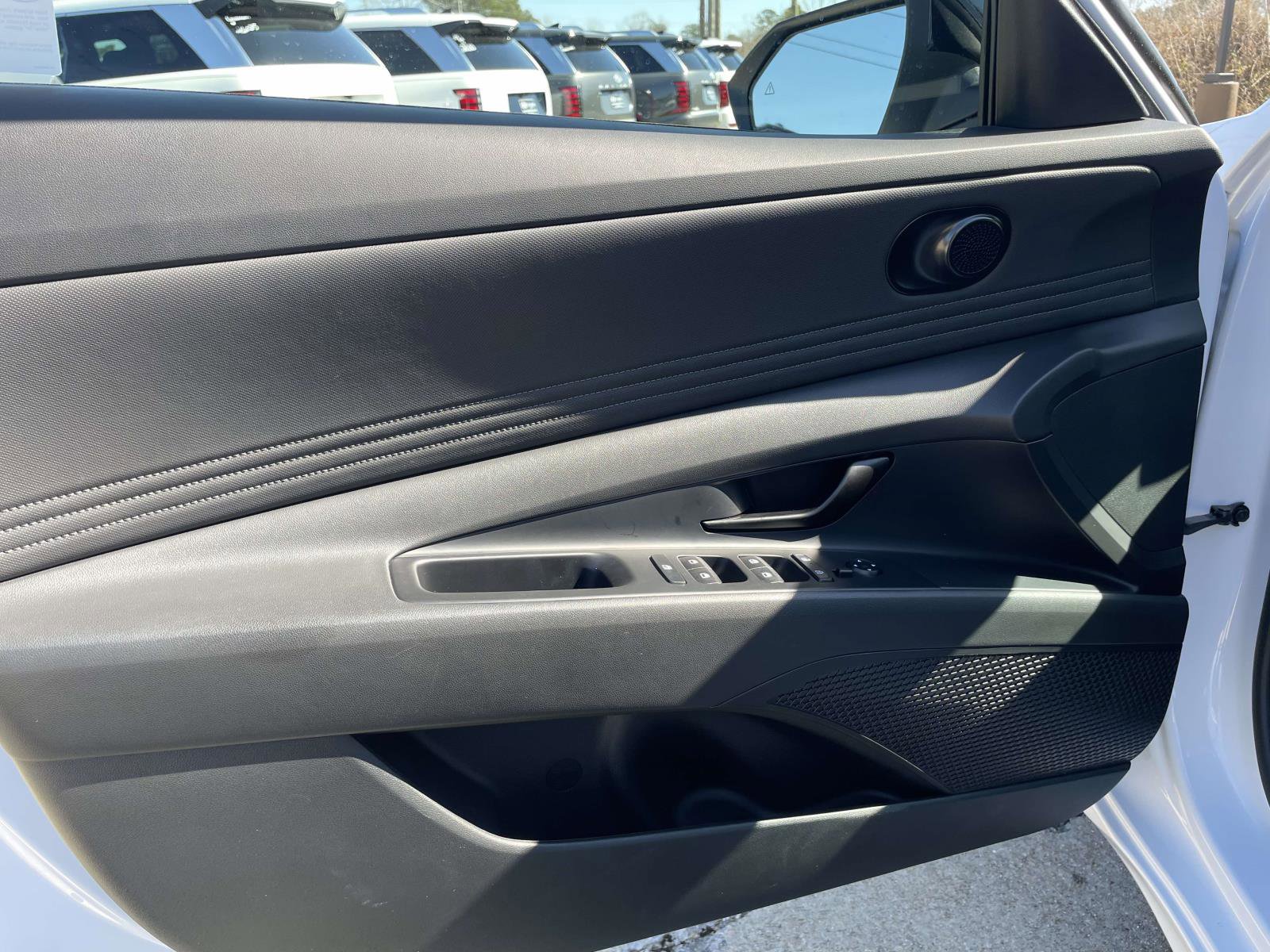 Certified 2025 Hyundai Elantra Sport image 12