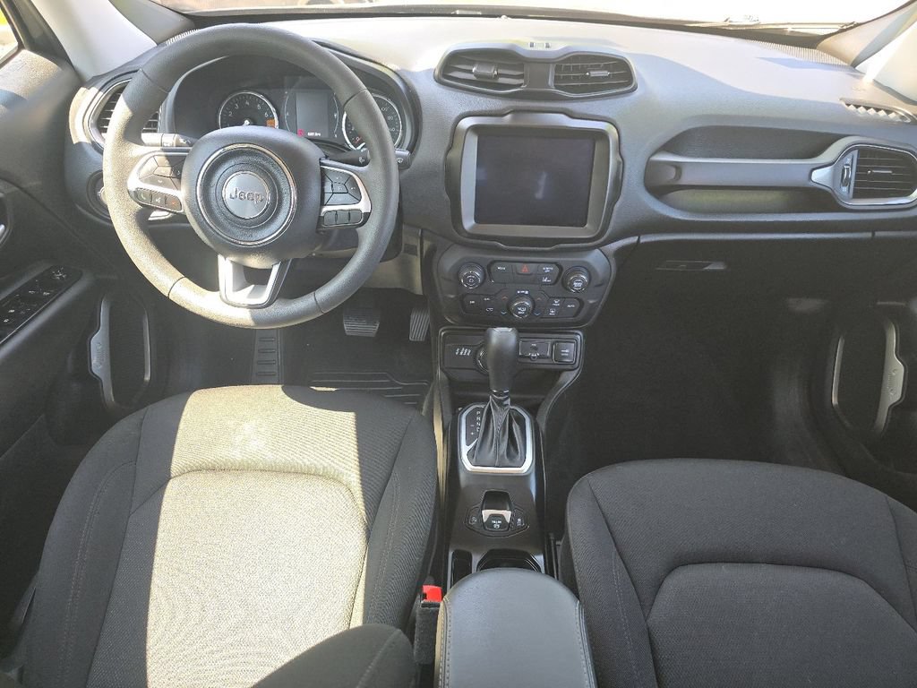 Used 2023 Jeep Renegade Latitude AWD/4WD image 19