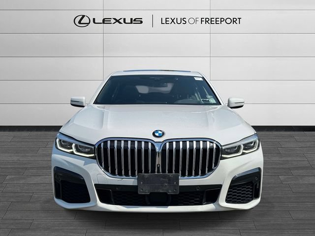 Used 2021 BMW 750i xDrive w/ M Sport Package AWD/4WD image 2