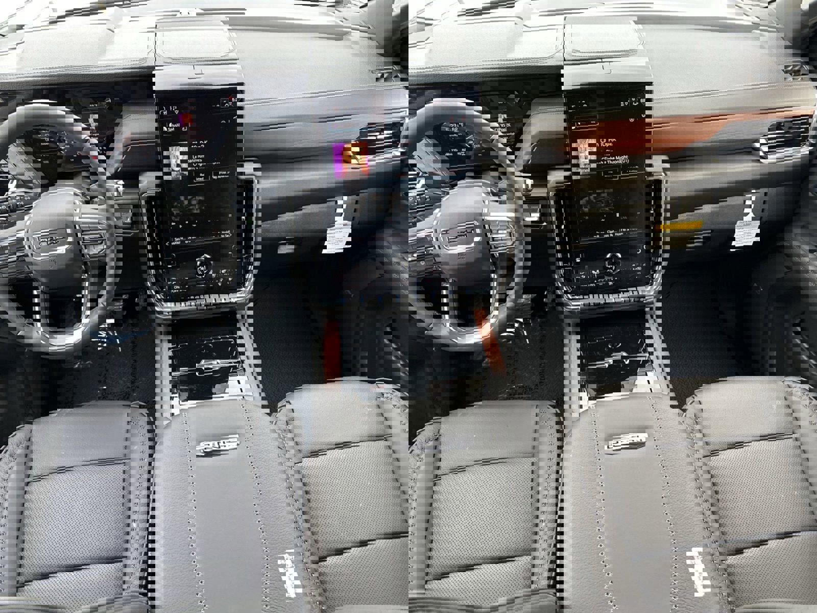 New 2026 GMC Yukon XL Denali image 18