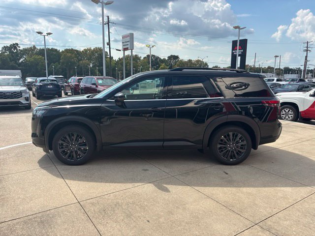 New 2026 Nissan Pathfinder SL w/ SL Premium Package FWD image 4
