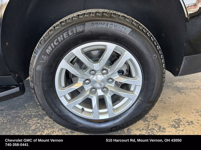 Used 2023 Chevrolet Suburban LT AWD/4WD image 9