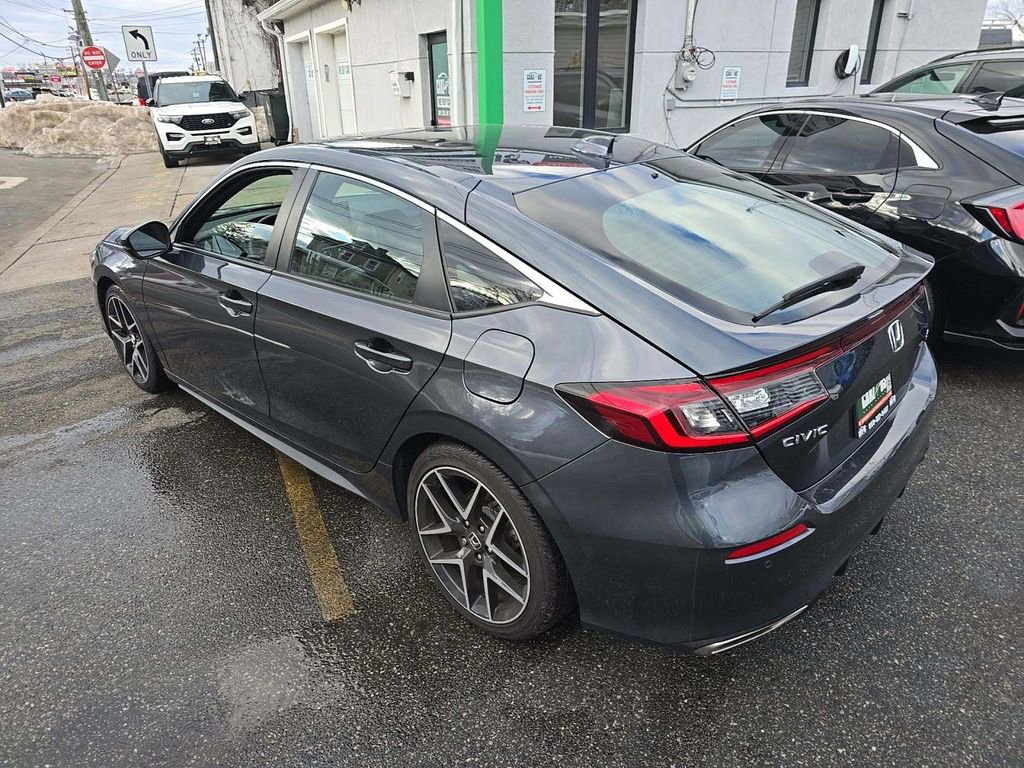 Used 2024 Honda Civic Sport Touring image 3