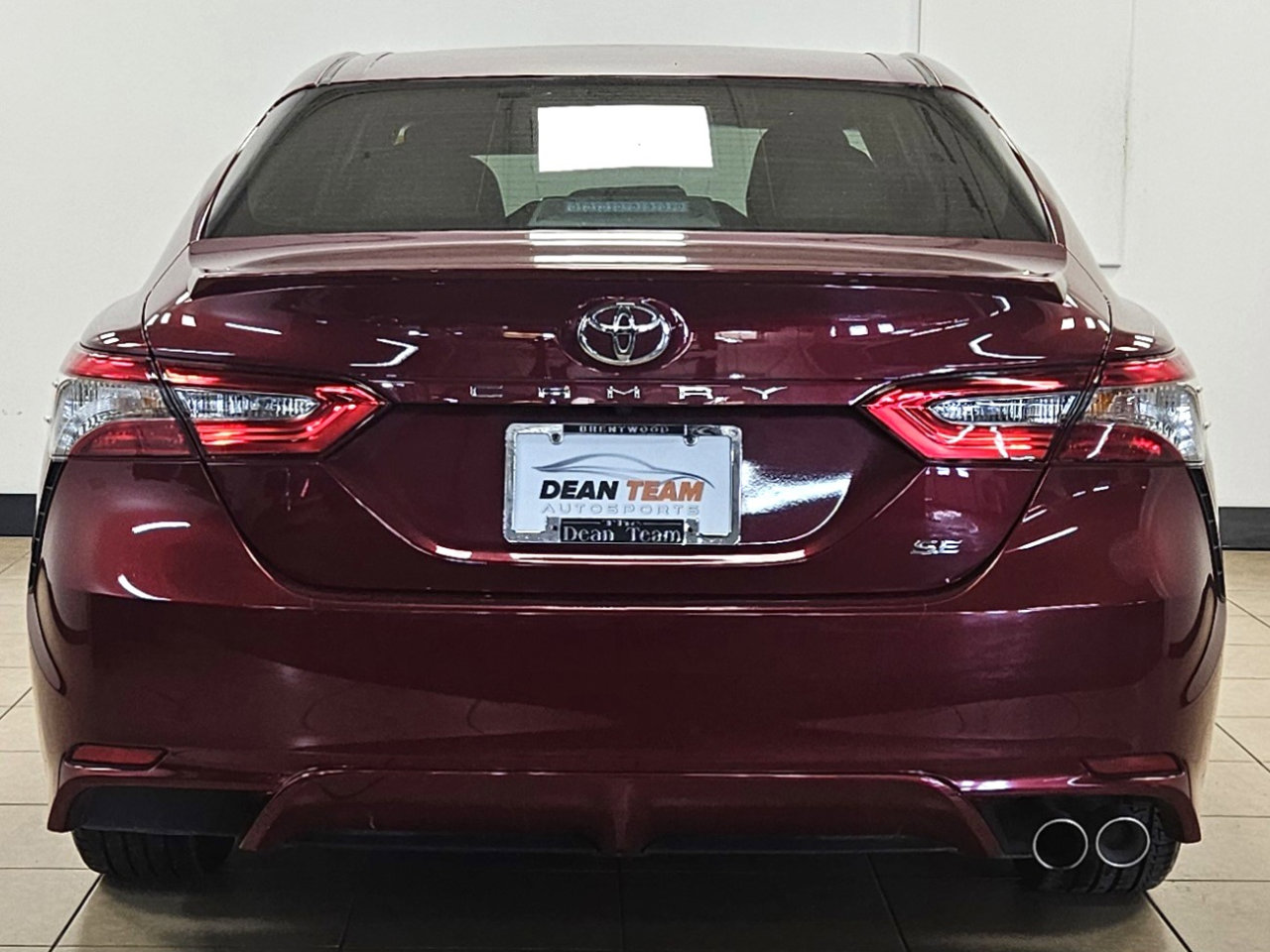 Used 2018 Toyota Camry SE image 5