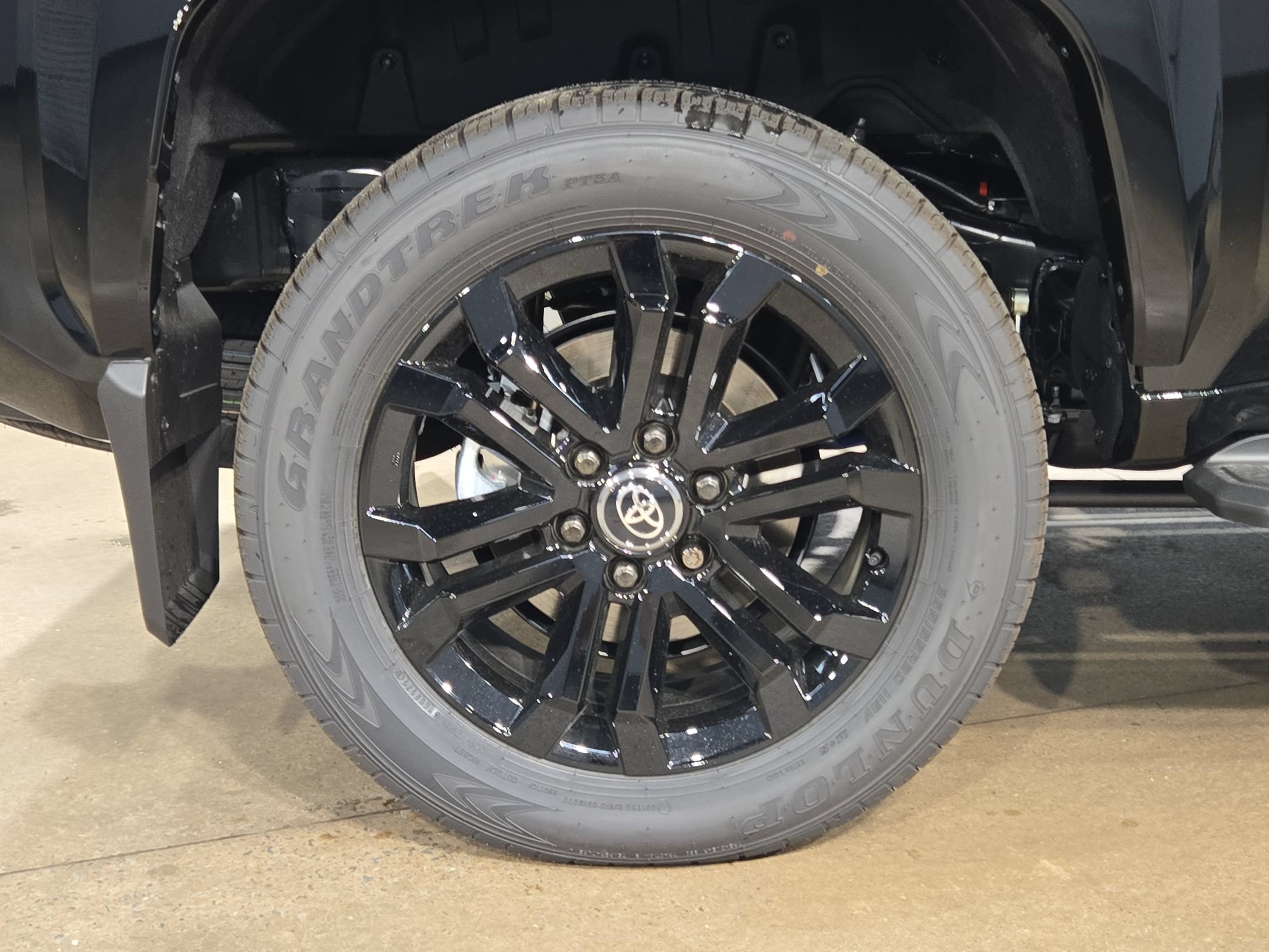 New 2026 Toyota 4Runner Platinum AWD/4WD image 13