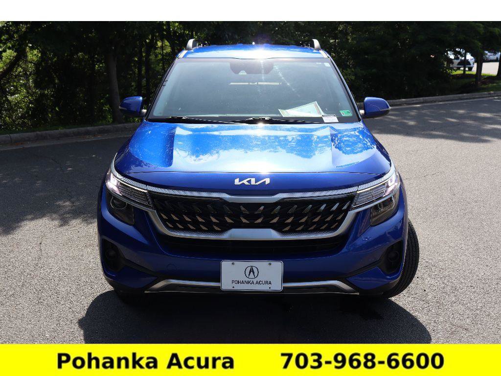 Used 2022 Kia Seltos Nightfall Edition image 2