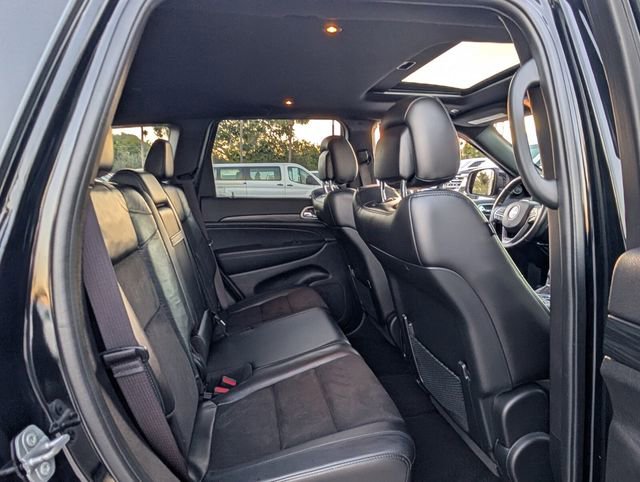 Used 2021 Jeep Grand Cherokee Laredo X image 12