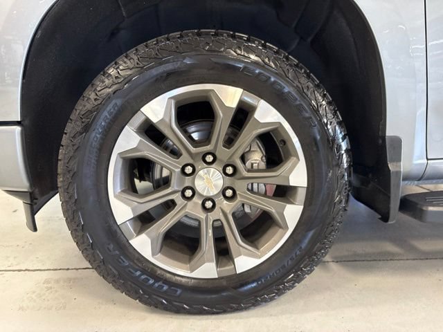 Used 2023 Chevrolet Silverado 1500 High Country w/ LPO, Dark Essentials Package AWD/4WD image 9