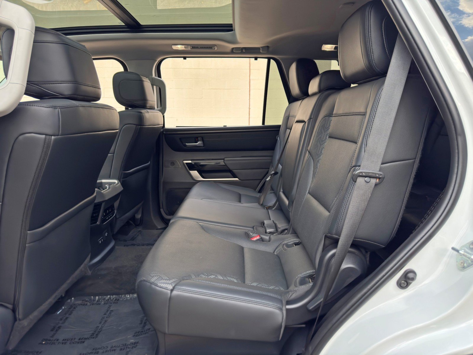 Used 2023 Toyota Sequoia Limited w/ TRD Off-Road Package AWD/4WD image 44