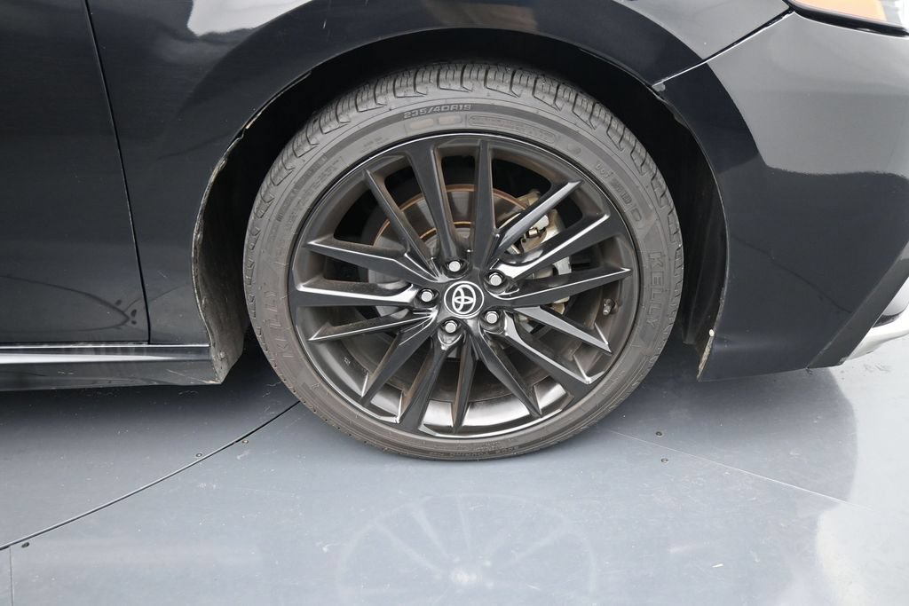 Used 2023 Toyota Camry XSE FWD image 11