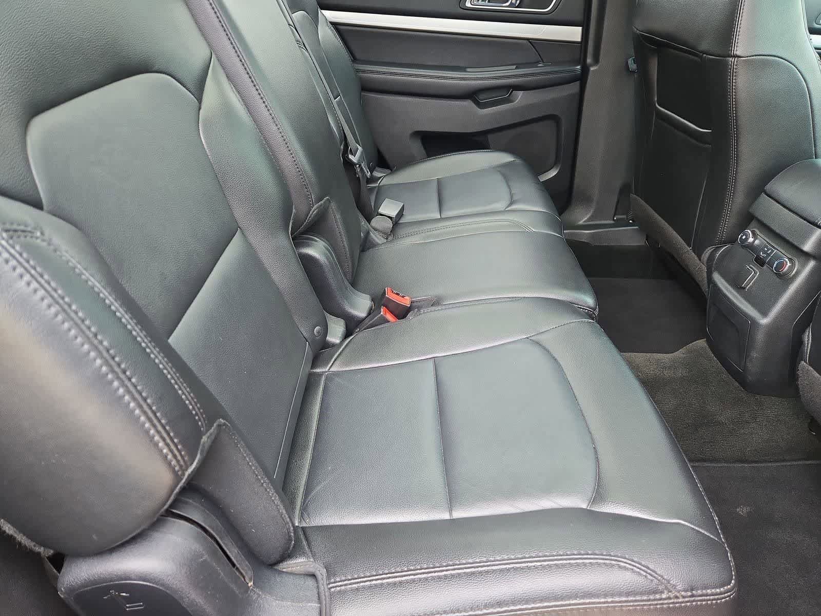 Used 2017 Ford Explorer XLT w/ Equipment Group 202A FWD image 19