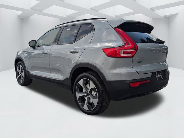 New 2025 Volvo XC40 B5 Plus w/ Protection Package Premier AWD/4WD image 7