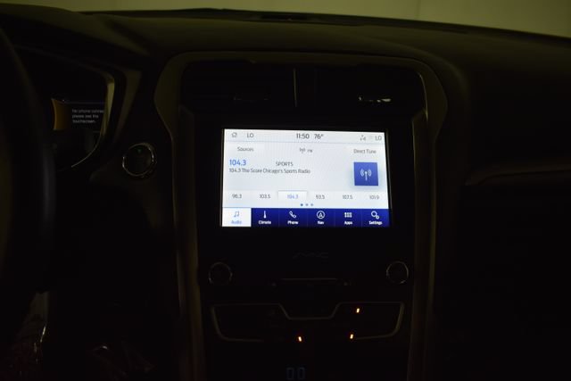 Used 2020 Ford Fusion SE FWD image 18