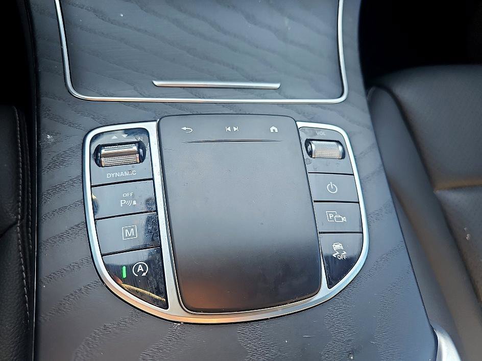 Used 2022 Mercedes-Benz GLC 300 image 21