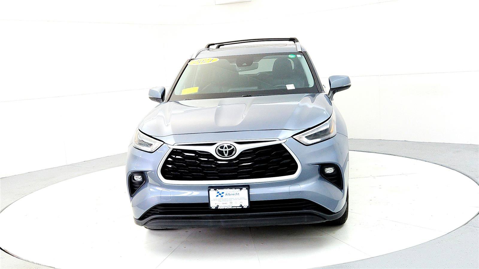Certified 2021 Toyota Highlander XLE image 8
